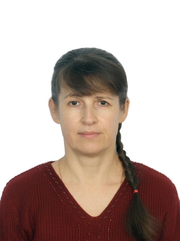 Инструктор по горным лыжам Всероссийской Ассоциации Горнолыжных Инструкторов Ski instructor of the All-Russian Alpine Ski Instructors Association Arzamasova Olga