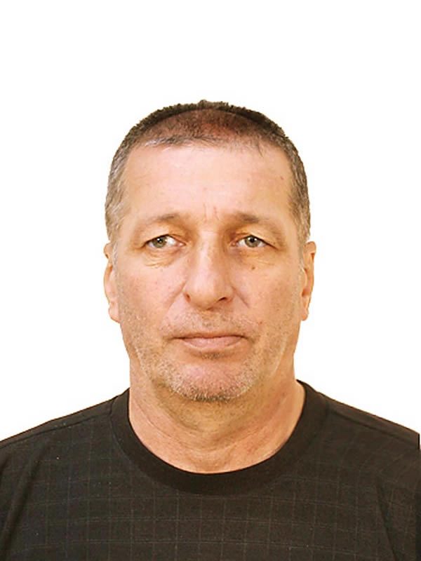 Инструктор по горным лыжам Всероссийской Ассоциации Горнолыжных Инструкторов Ski instructor of the All-Russian Alpine Ski Instructors Association Bagaev Artur