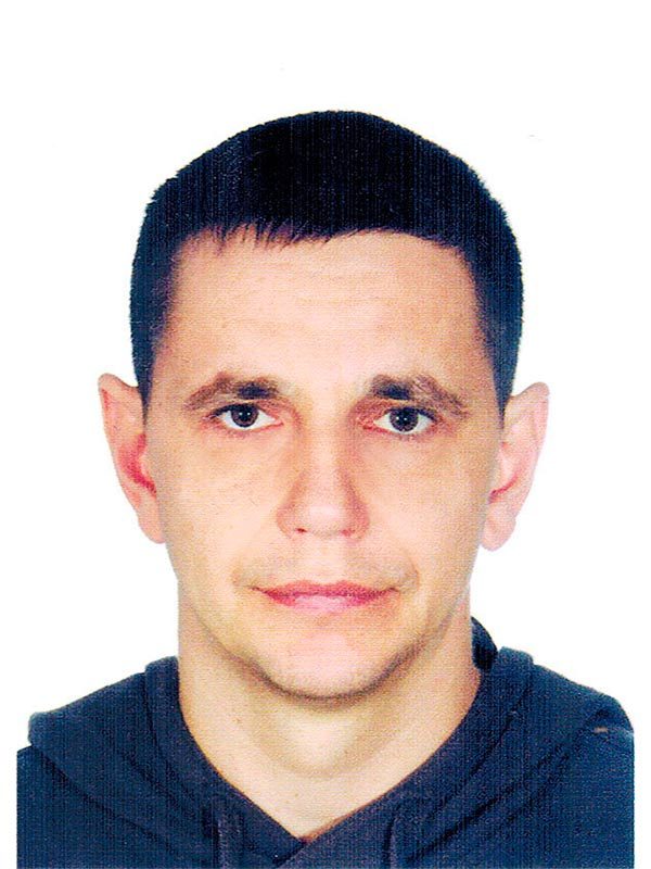 Инструктор по горным лыжам Всероссийской Ассоциации Горнолыжных Инструкторов Ski instructor of the All-Russian Alpine Ski Instructors Association Gavrilko Dmitrij