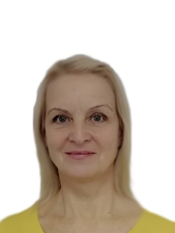 Инструктор по горным лыжам Всероссийской Ассоциации Горнолыжных Инструкторов Ski instructor of the All-Russian Alpine Ski Instructors Association Grih Tamara
