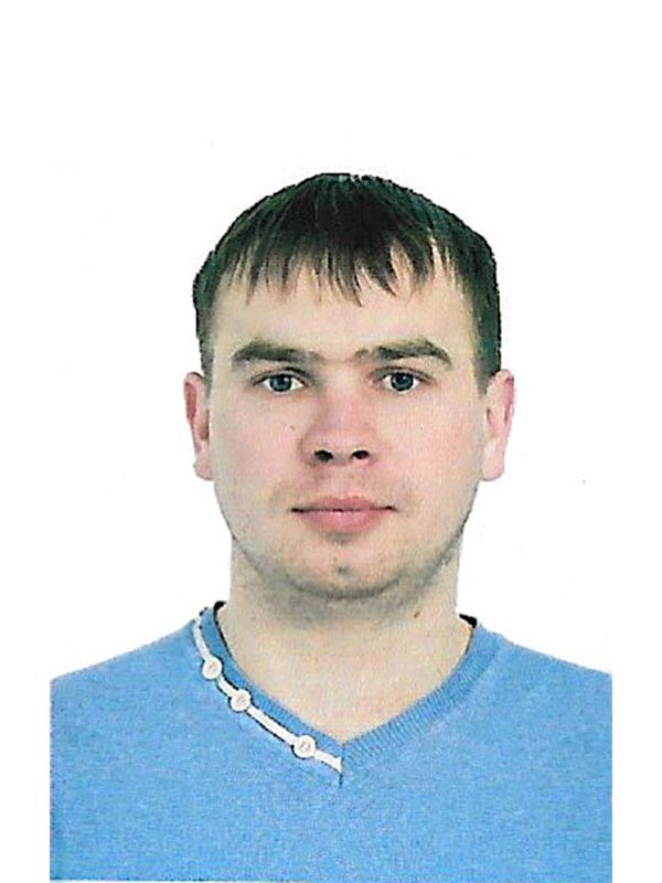 Инструктор по горным лыжам Всероссийской Ассоциации Горнолыжных Инструкторов Ski instructor of the All-Russian Alpine Ski Instructors Association Korotkih Denis