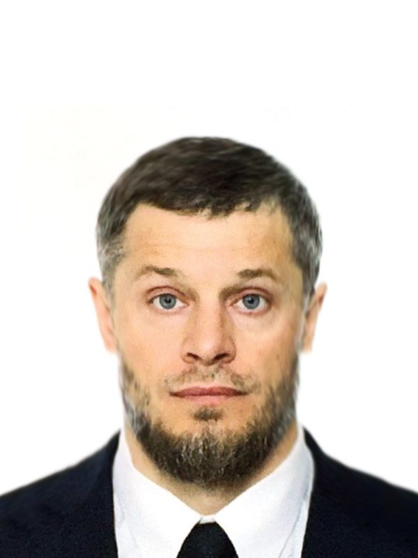 Инструктор по горным лыжам Всероссийской Ассоциации Горнолыжных Инструкторов Ski instructor of the All-Russian Alpine Ski Instructors Association Kostyuchenko Evgeniy