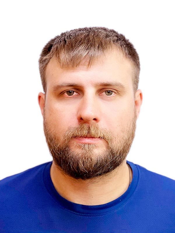 Инструктор по горным лыжам Всероссийской Ассоциации Горнолыжных Инструкторов Ski instructor of the All-Russian Alpine Ski Instructors Association Kurepkin Vladimir