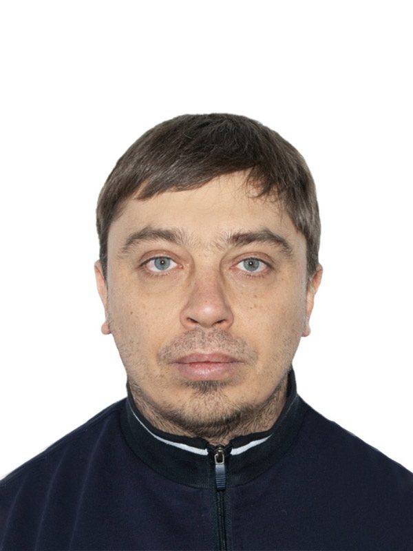Инструктор по горным лыжам Всероссийской Ассоциации Горнолыжных Инструкторов Ski instructor of the All-Russian Alpine Ski Instructors Association Nikitin Ivan