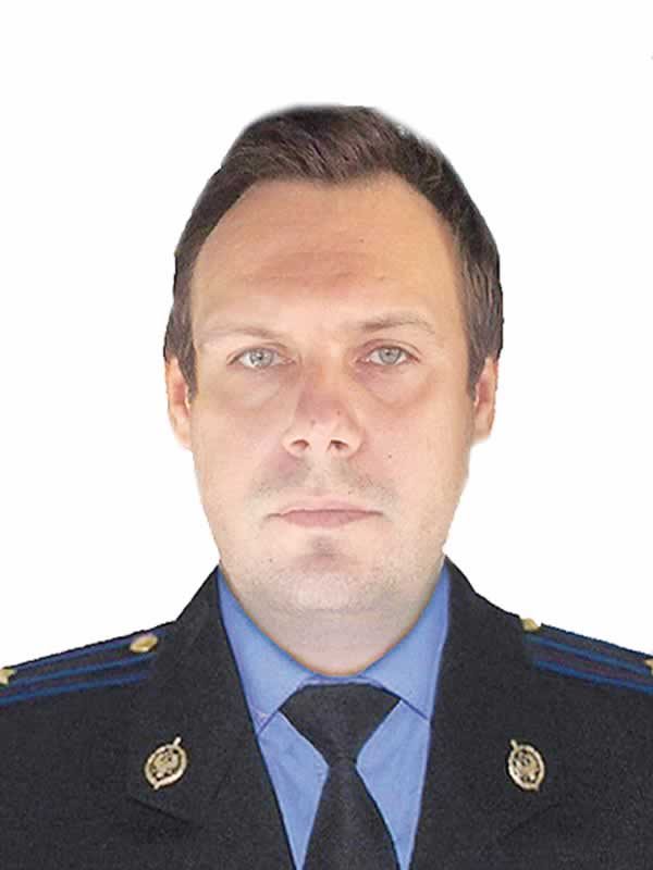 Инструктор по горным лыжам Всероссийской Ассоциации Горнолыжных Инструкторов Ski instructor of the All-Russian Alpine Ski Instructors Association Nikolaev Aleksey