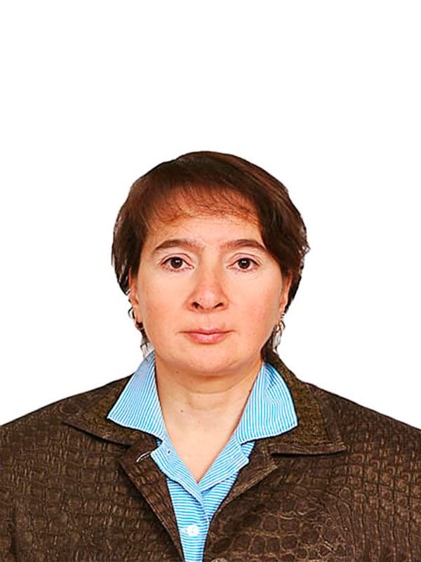 Инструктор по горным лыжам Всероссийской Ассоциации Горнолыжных Инструкторов Ski instructor of the All-Russian Alpine Ski Instructors Association Tuzova Alla