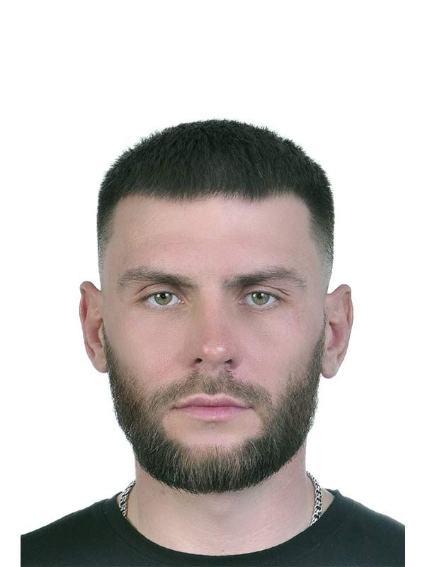 Инструктор по горным лыжам Всероссийской Ассоциации Горнолыжных Инструкторов Ski instructor of the All-Russian Alpine Ski Instructors Association Zashupa Nikolaj