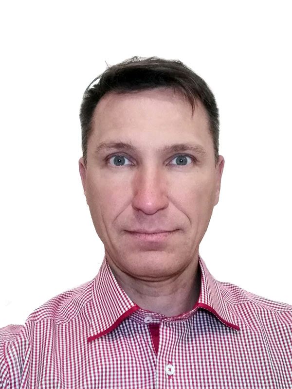 Инструктор по сноуборду Всероссийской Ассоциации Горнолыжных Инструкторов Ski instructor of the All-Russian Alpine Ski Instructors Association Petrenyov Roman